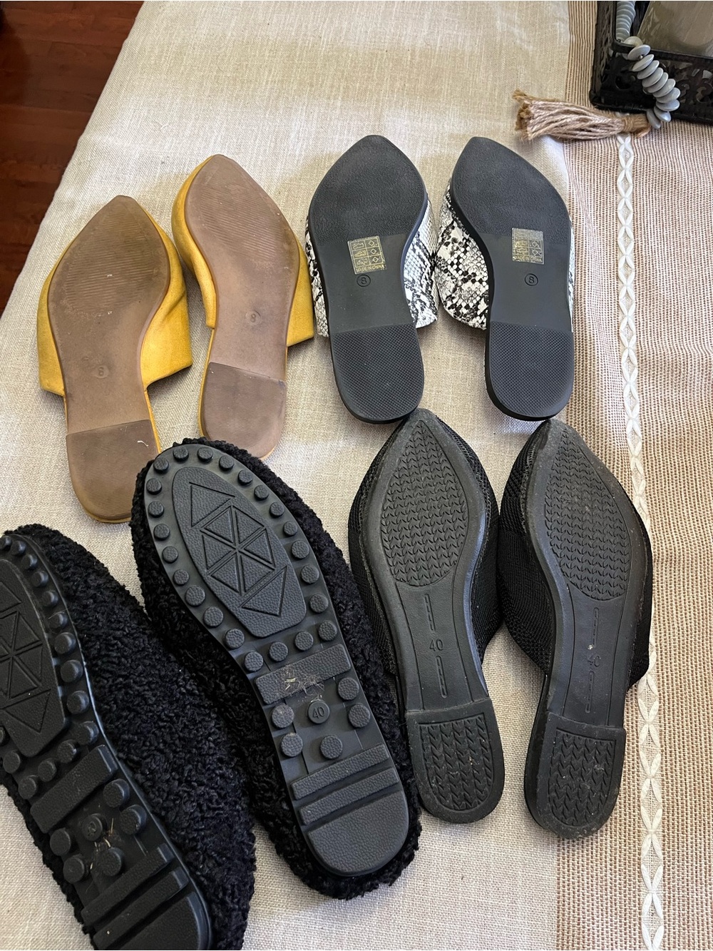 Bundle of four slides/mules - size 8 (Euro 40) - Picture 3 of 3
